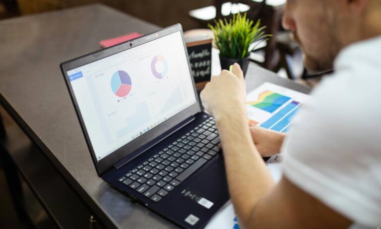 Compte de tiers : définition et rôle dans les flux de paiement